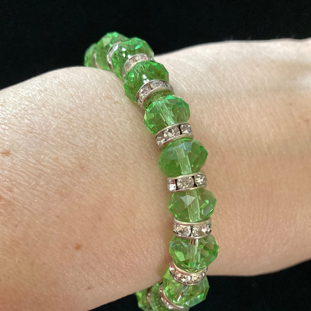 Green Beads with Rhinestones Stretch Bracelet
